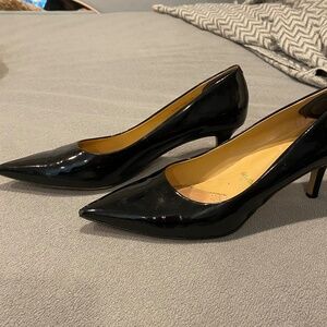 Trotters Signature Black Patent Leather Pointed Toe Pumps, Size 9.5 Preowned